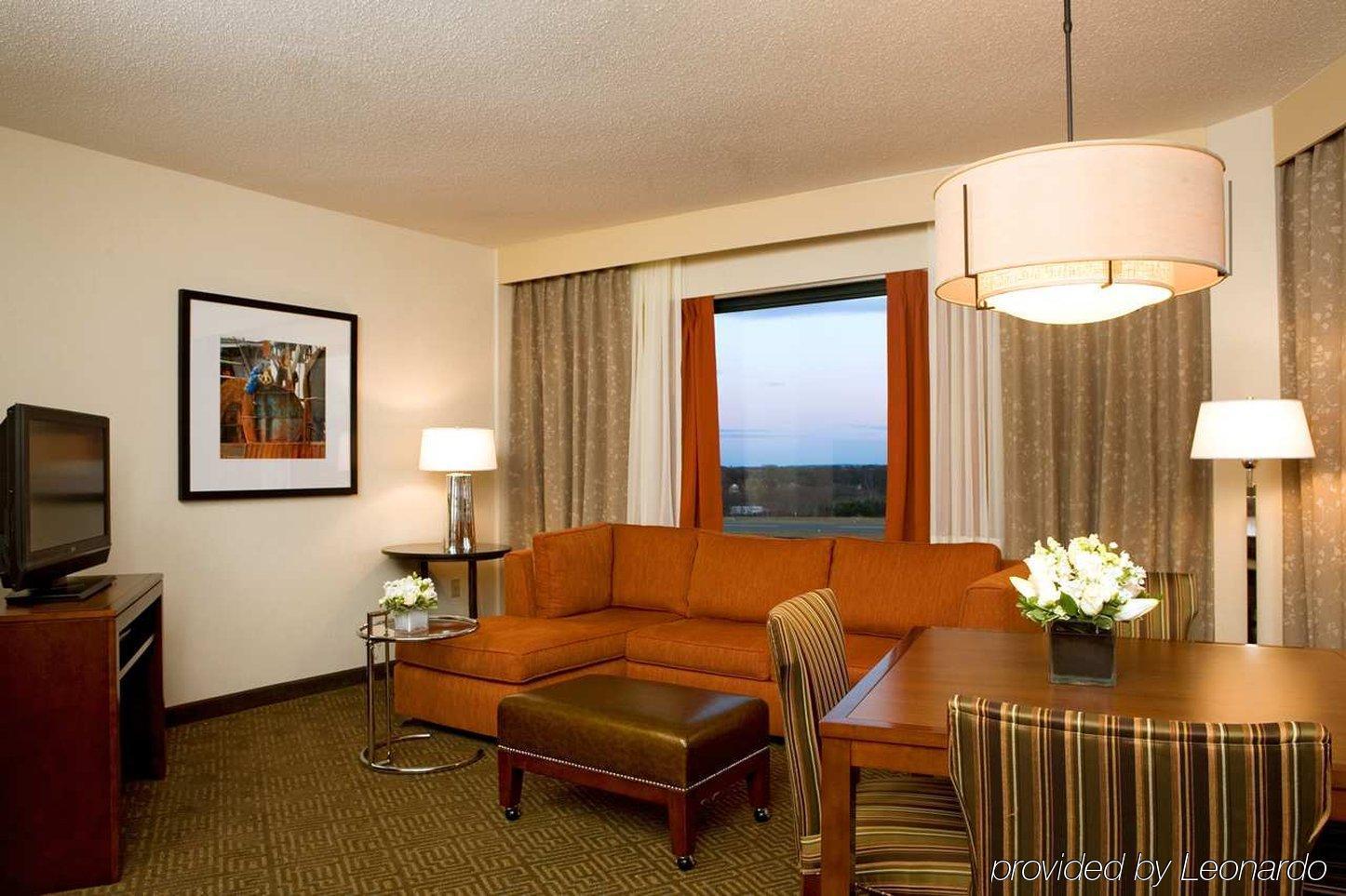 Embassy Suites By Hilton Portland Maine Habitación foto